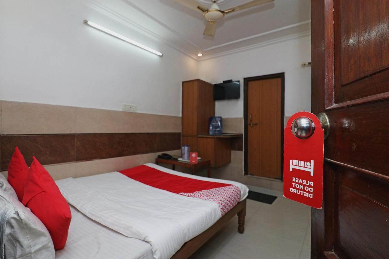 โอโย 22396 โฮเต็ล อโศก อินเตอร์เนชั่นแนล Hotel กานปูร์ ภายนอก รูปภาพ